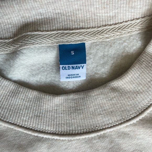 NWOT Old Navy Crop Sweatshirt - Picture 2 of 2